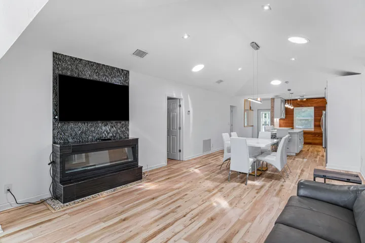 013-1124HighlandBeachDrive-HighlandBeach