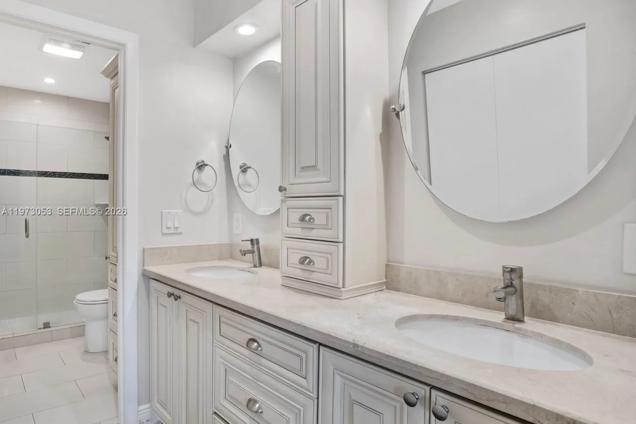 349 NW 94th Ter, Plantation FL 33324 - FOR SALE