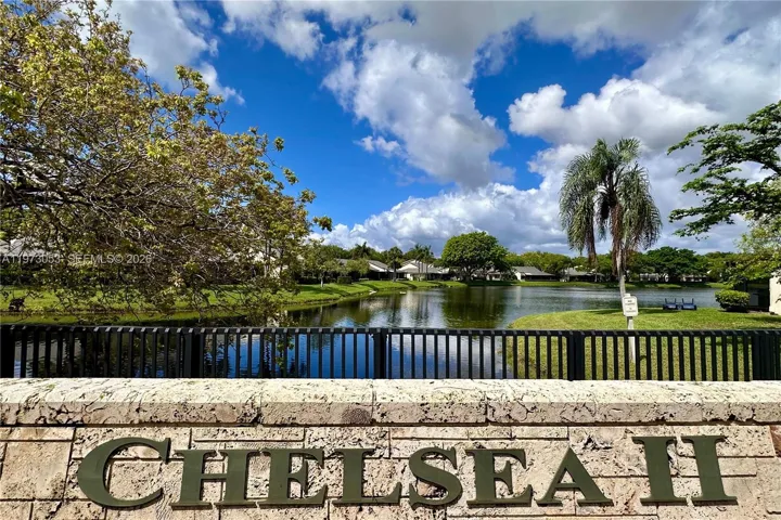 349 NW 94th Ter, Plantation FL 33324 - FOR SALE