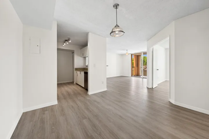 DINING AREA TO KITCHEN