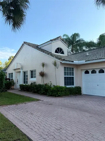 7267 Panache Way, Boca roof