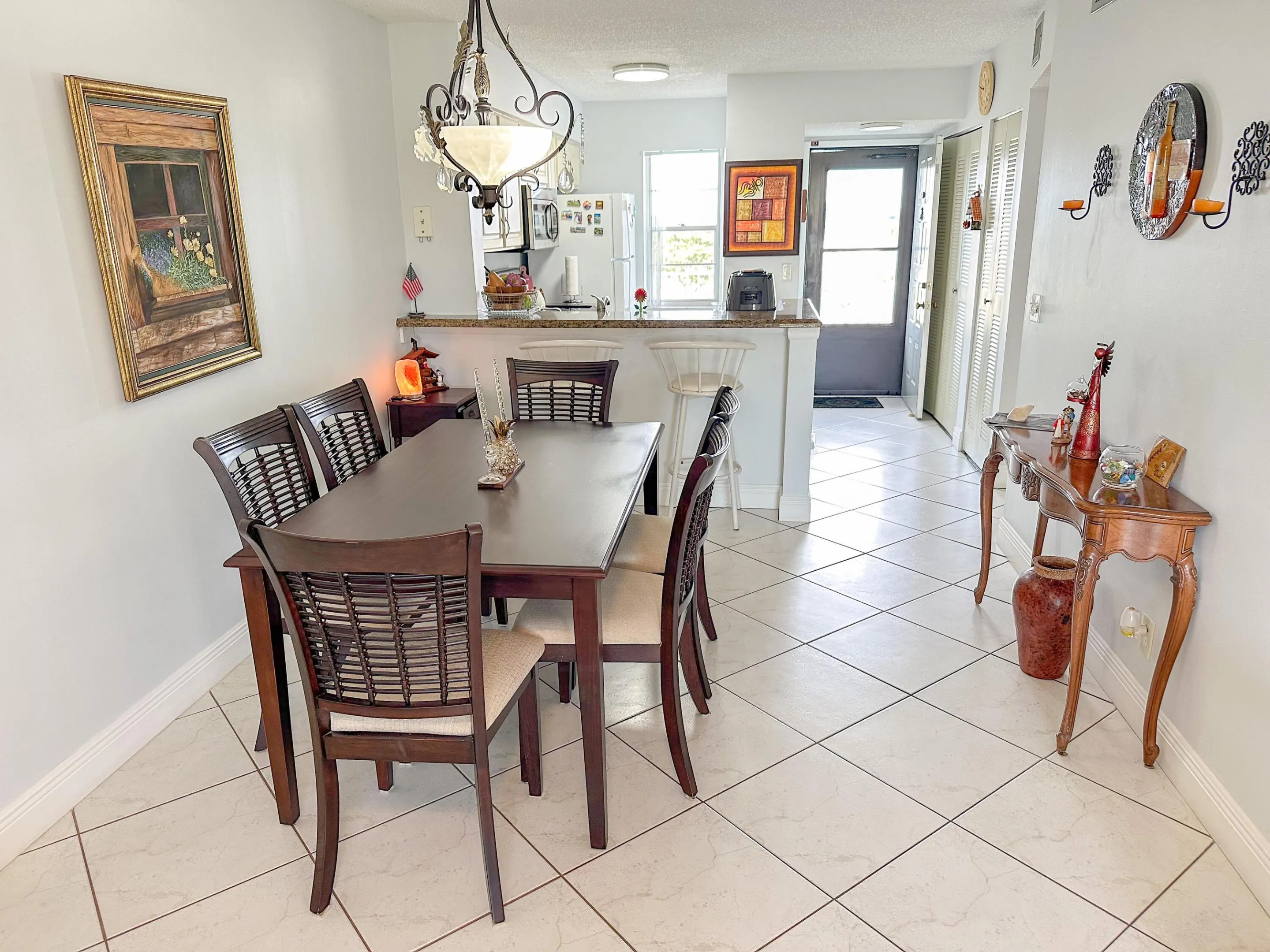 2222 N Cypress Bend-11