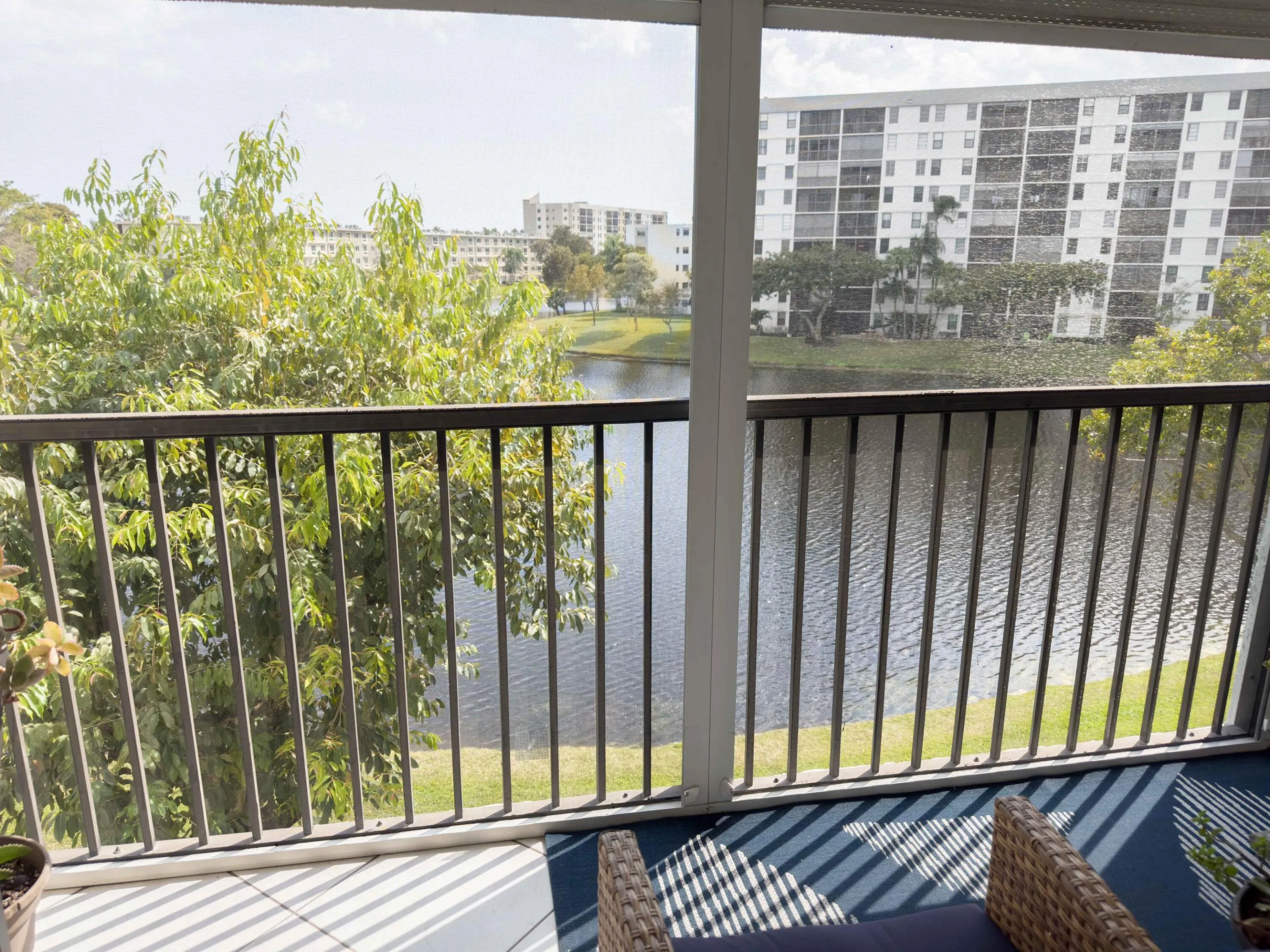 2222 N Cypress Bend-6