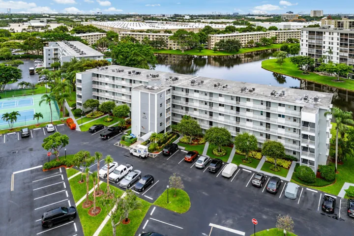035-2222NorthCypressBendDrive-403-Pompan