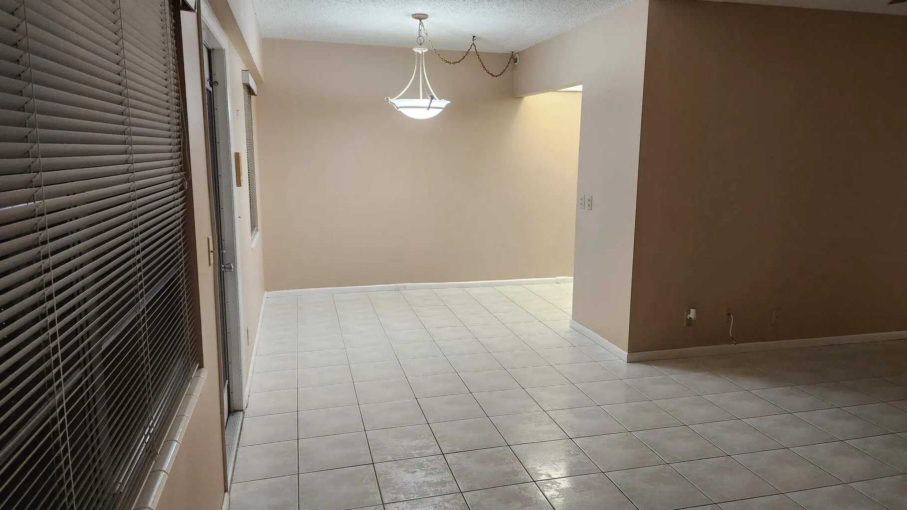 DINNING ROOM