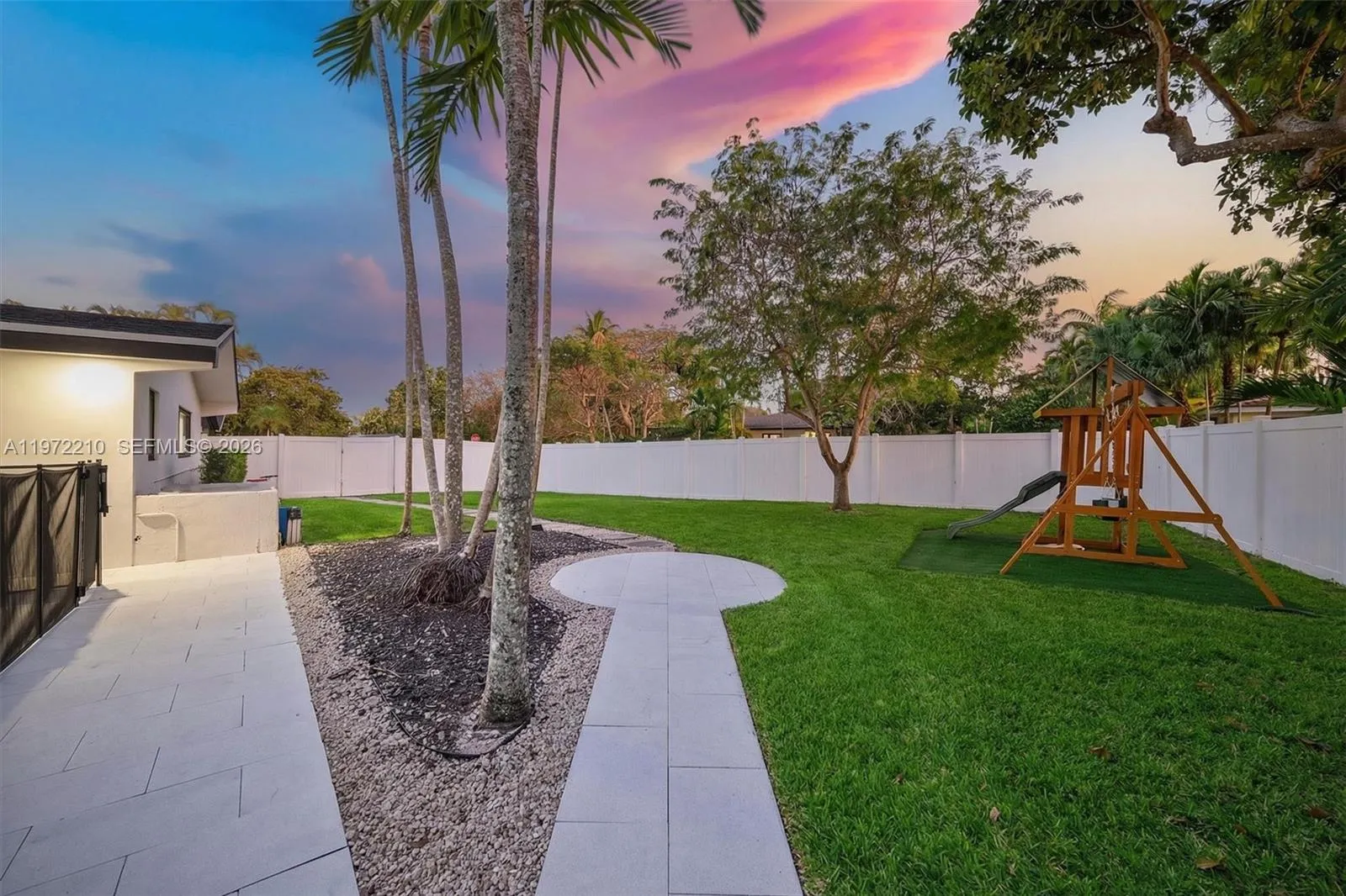 Property photo 33