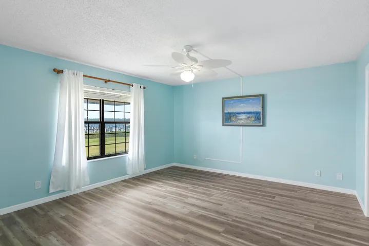 3100 SE Pruitt Rd Unit-large-012-038-310