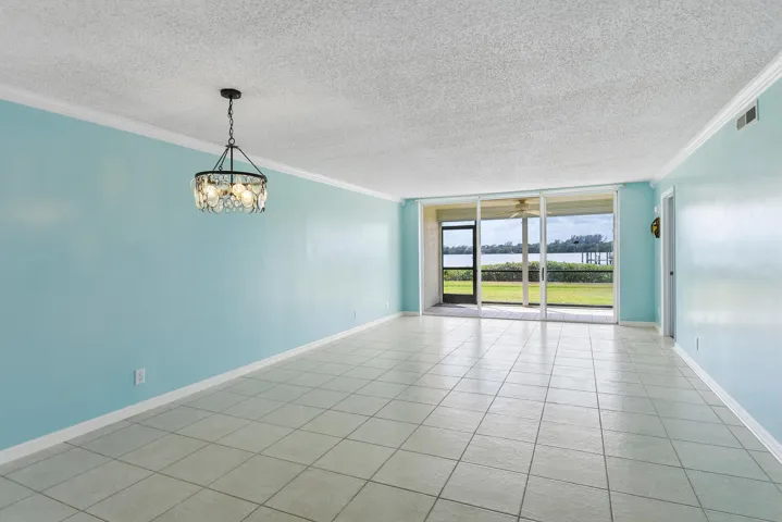 3100 SE Pruitt Rd Unit-large-005-050-310