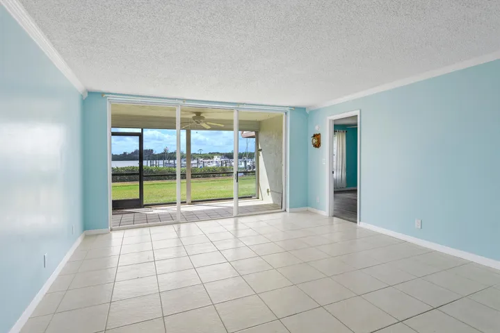 3100 SE Pruitt Rd Unit-large-006-051-310