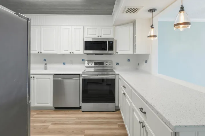 3100 SE Pruitt Rd Unit-large-017-040-310