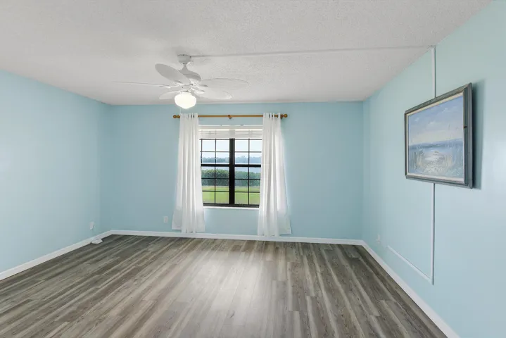 3100 SE Pruitt Rd Unit-large-014-049-310