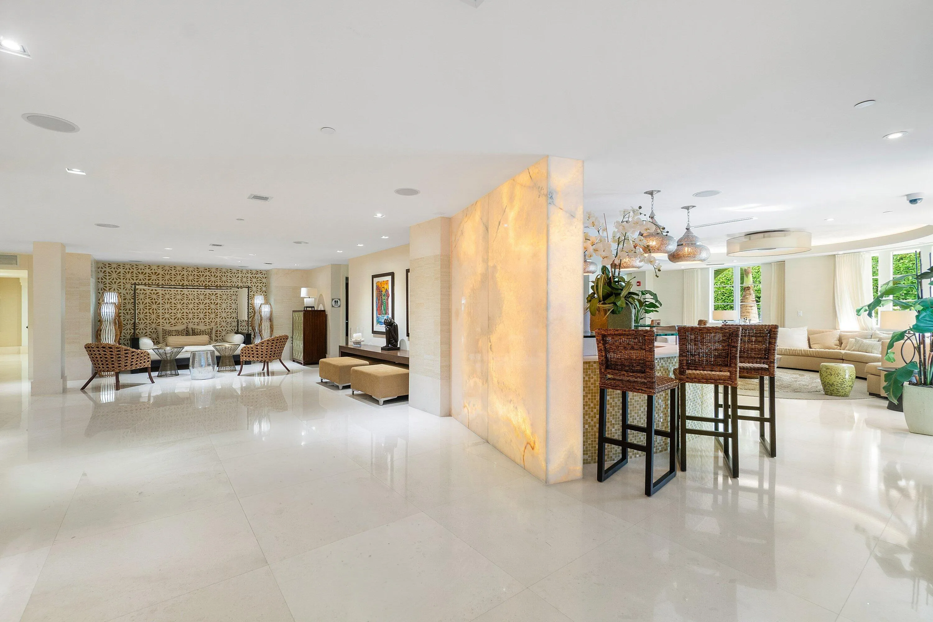 032-155SouthOceanAvenue-303-PalmBeachSho