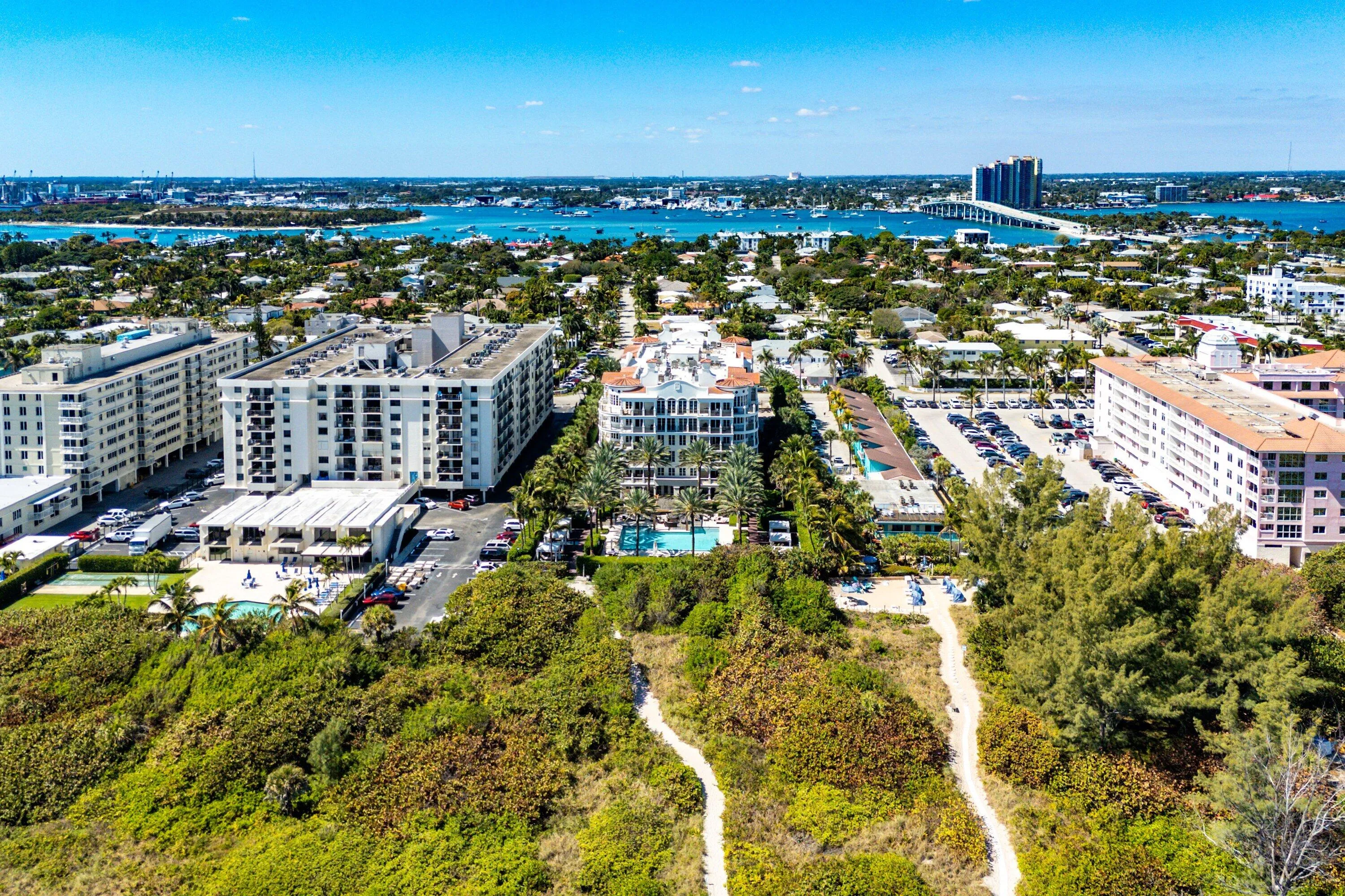 053-155SouthOceanAvenue-303-PalmBeachSho