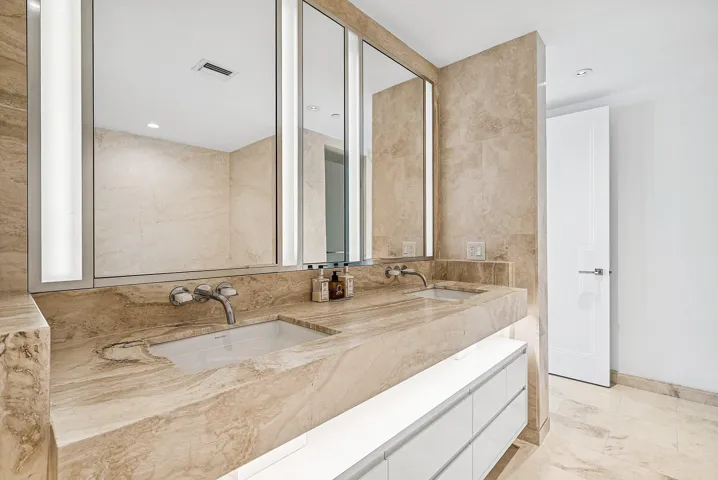 037-3550SouthOceanBoulevard-5E-SouthPalm