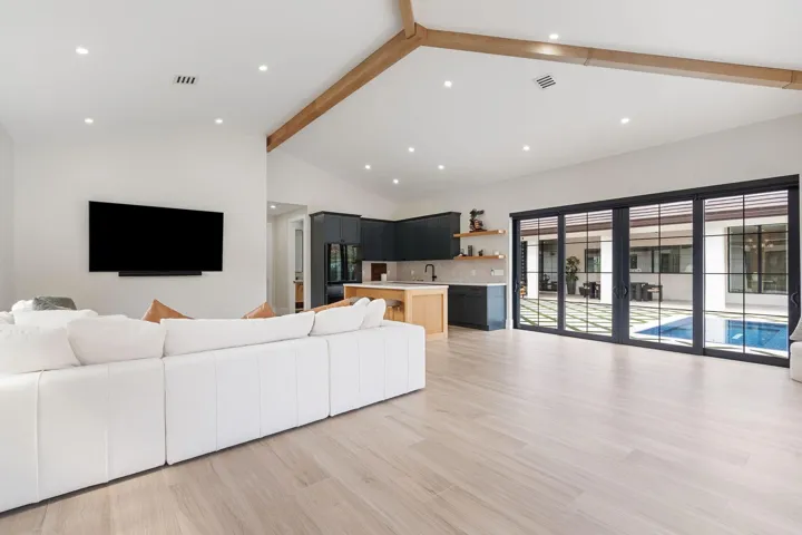 GUEST HOUSE
