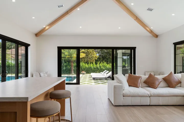 GUEST HOUSE