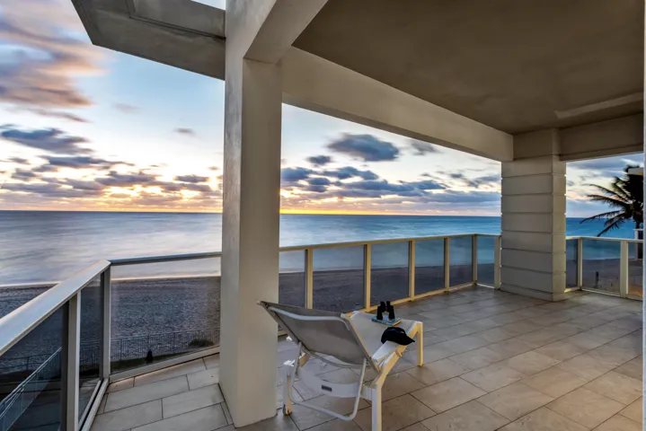 SUNRISE BALCONY VIEW