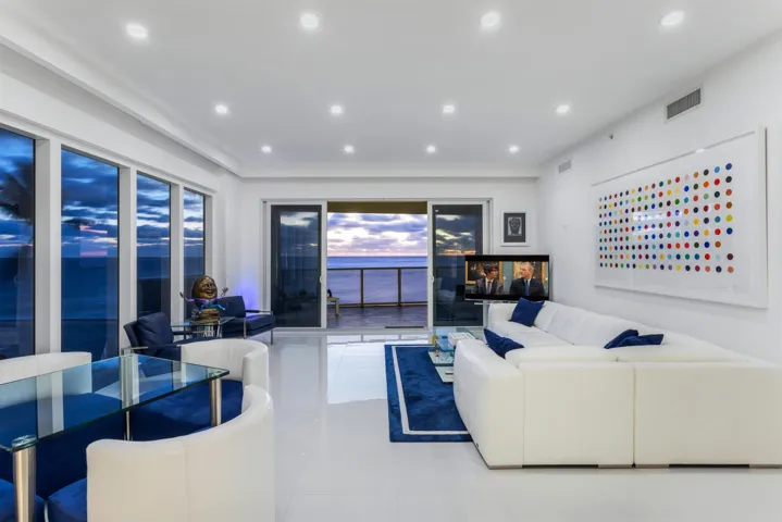 SUNRISE OCEANVIEW GREAT ROOM
