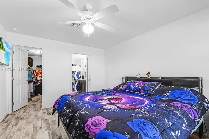 Maater Bedroom
