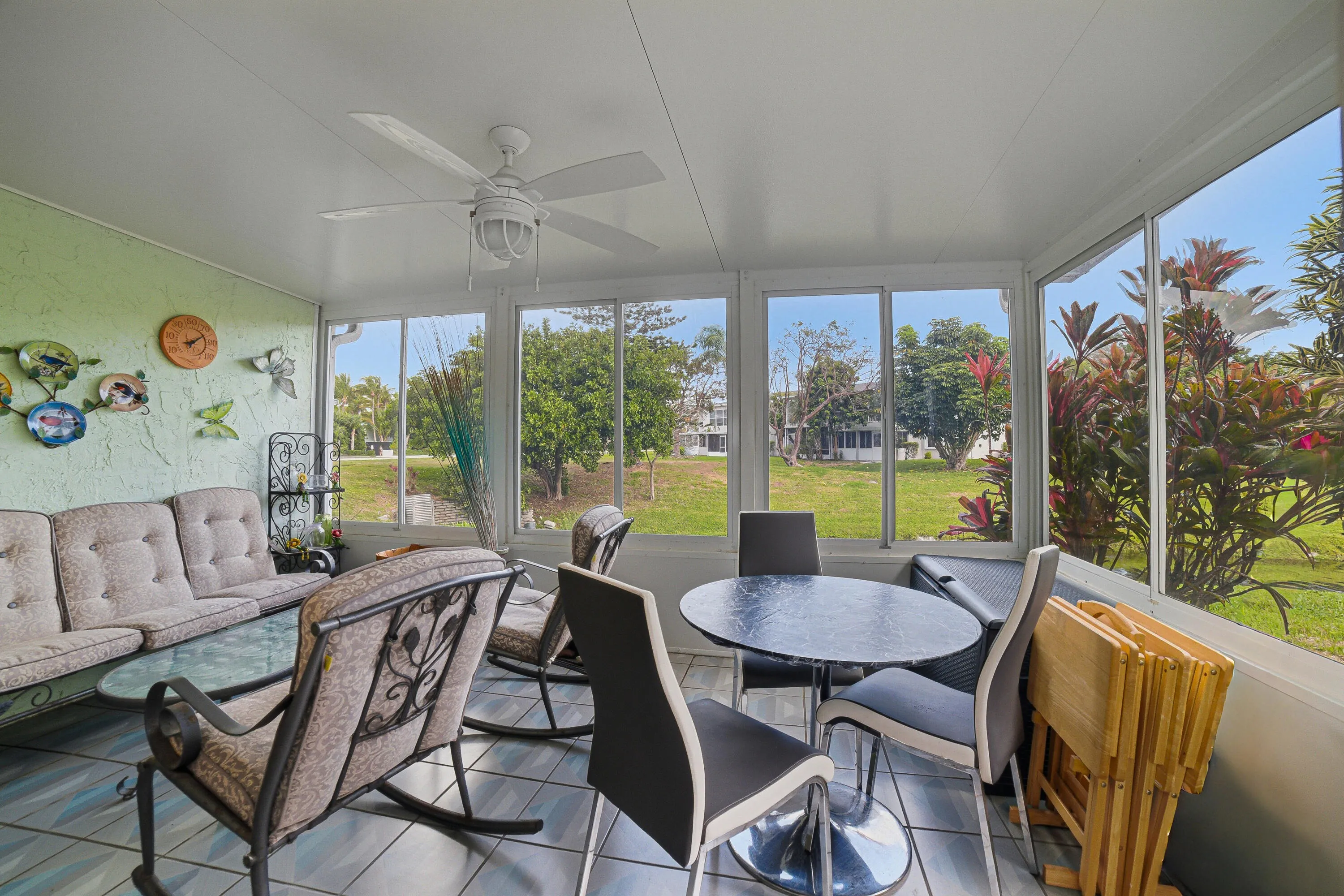 Screened/Glassed Patio