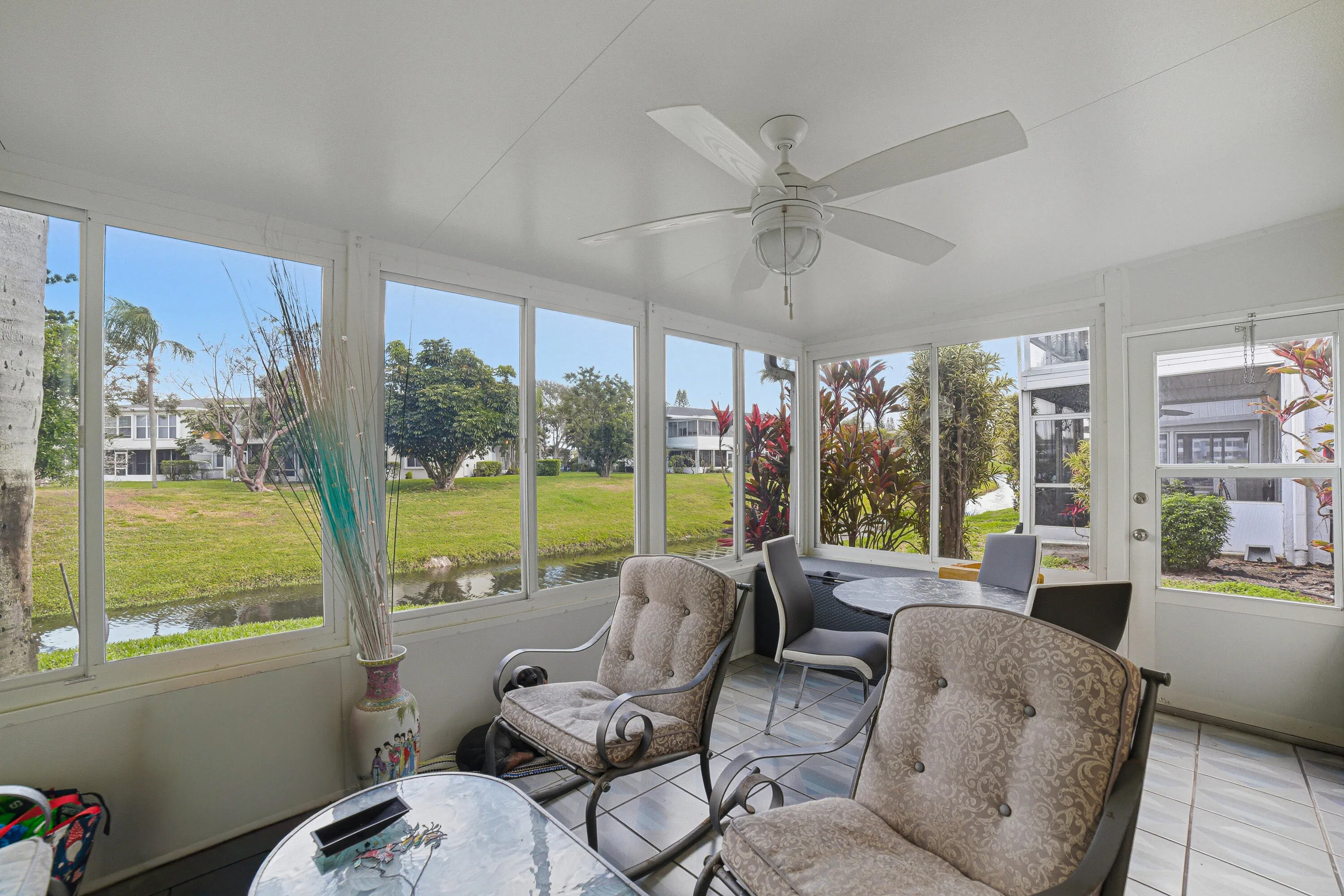 Private location overlooking the lake/pond