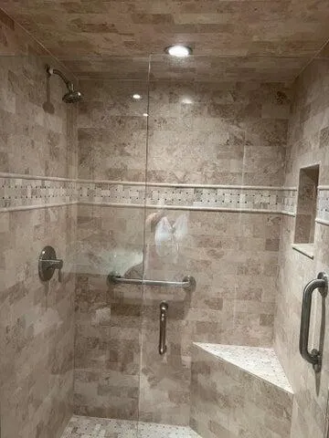 11234 Green lake guest bath 2