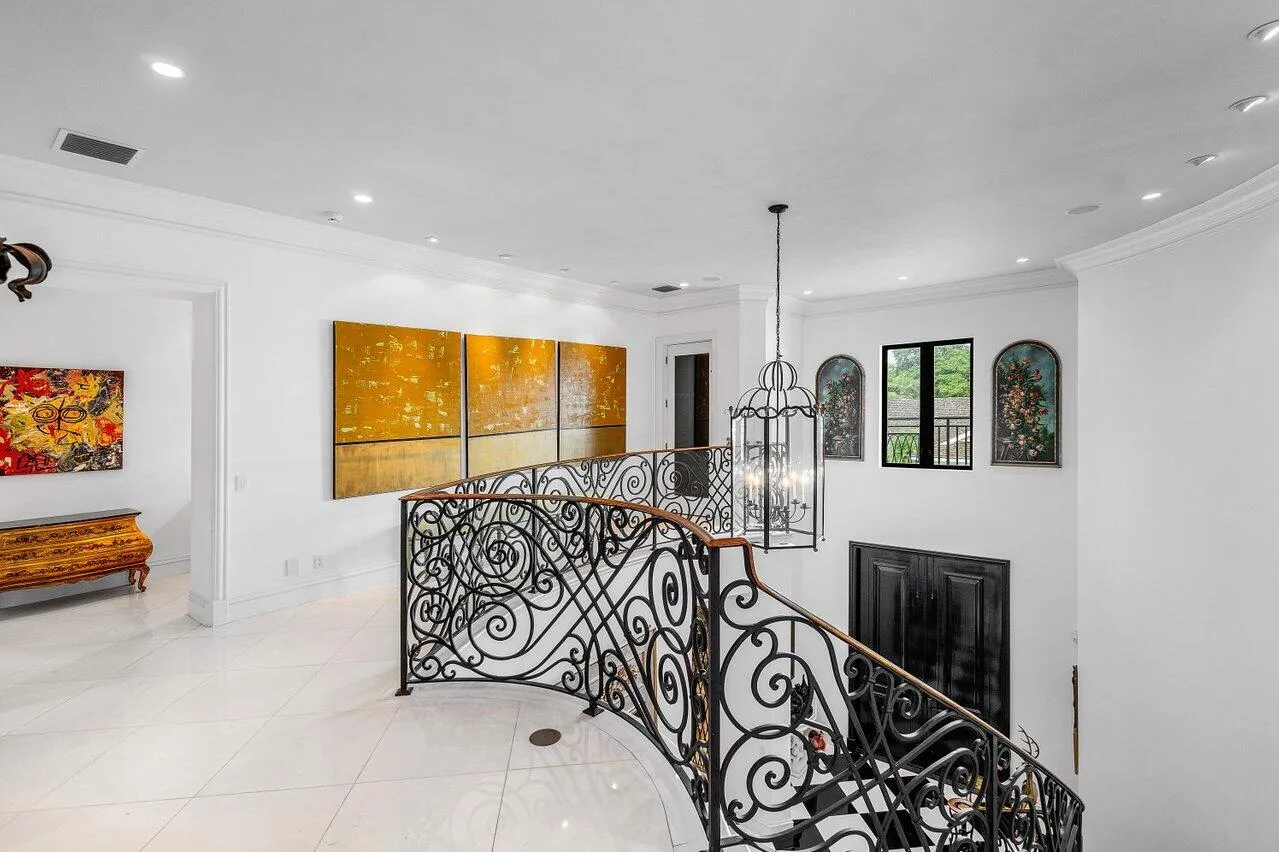 051-7172ValenciaDrive-BocaRaton-FL-33433