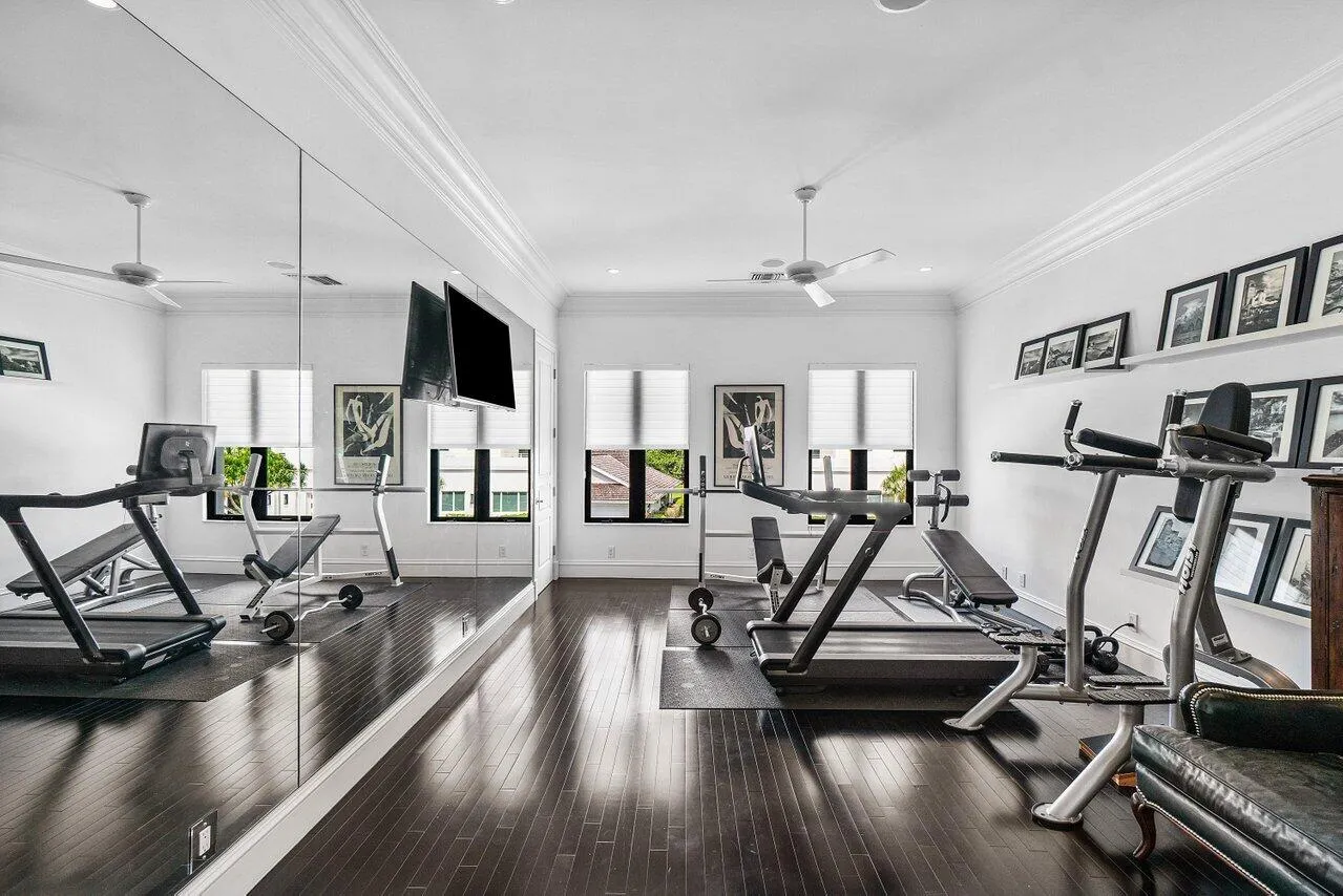 035-7172ValenciaDrive-BocaRaton-FL-33433