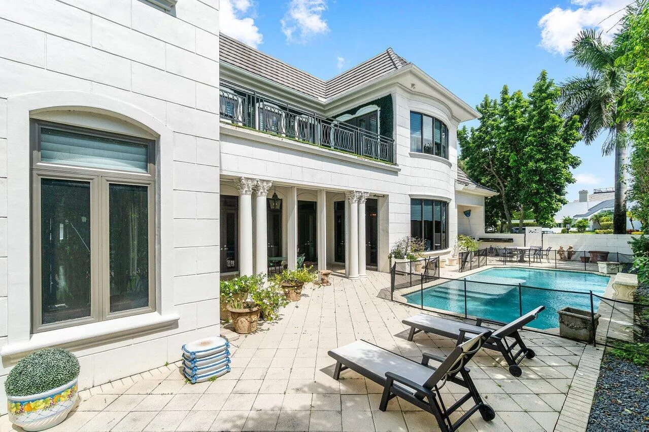 072-7172ValenciaDrive-BocaRaton-FL-33433
