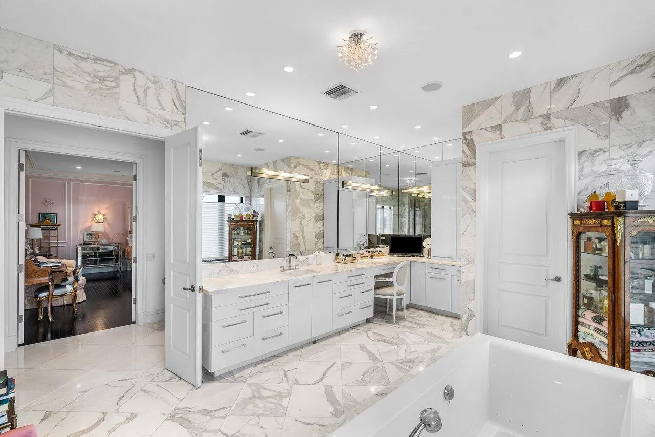 044-7172ValenciaDrive-BocaRaton-FL-33433