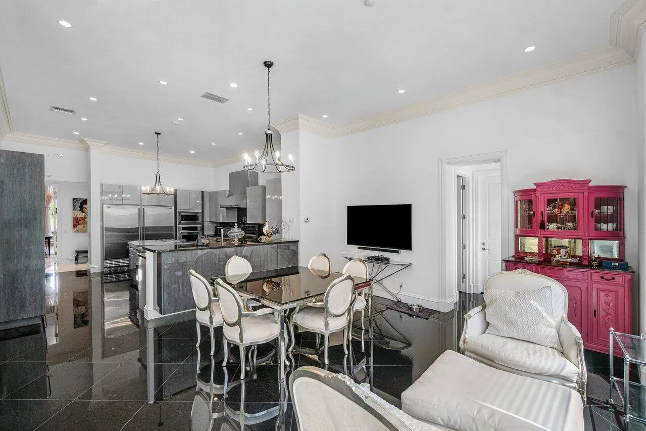 028-7172ValenciaDrive-BocaRaton-FL-33433