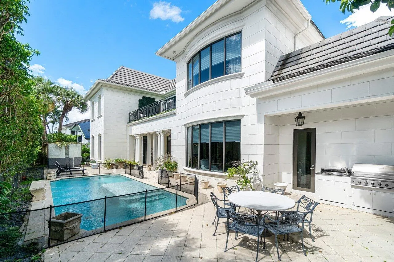 075-7172ValenciaDrive-BocaRaton-FL-33433