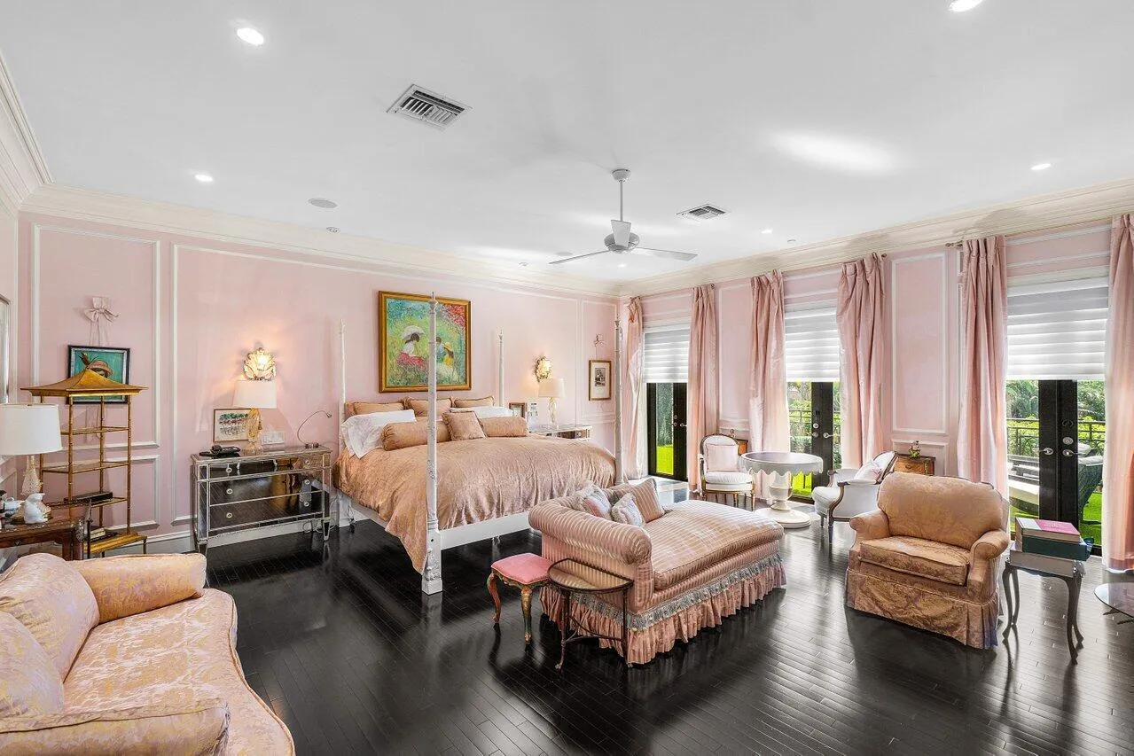 038-7172ValenciaDrive-BocaRaton-FL-33433