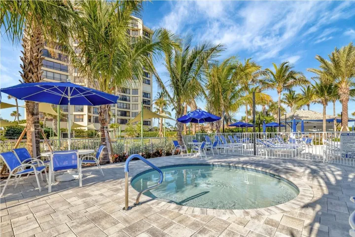 MAIN POOL SPA