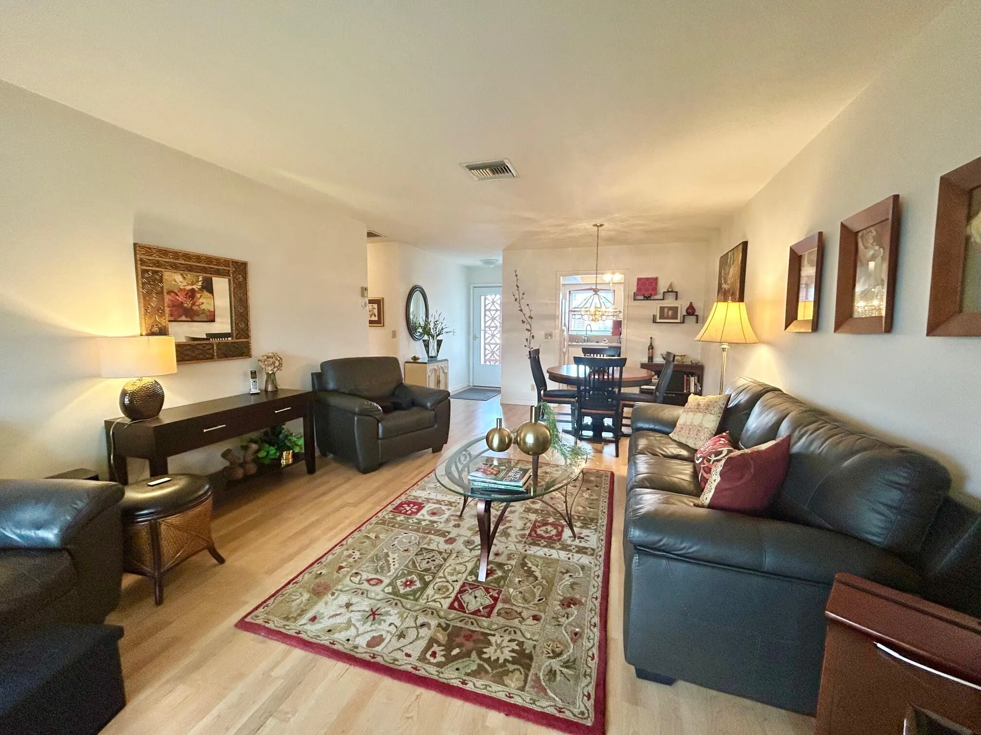 LAMINATE FLOORING