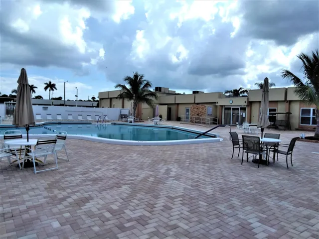 SALT WATER HEATED POOL