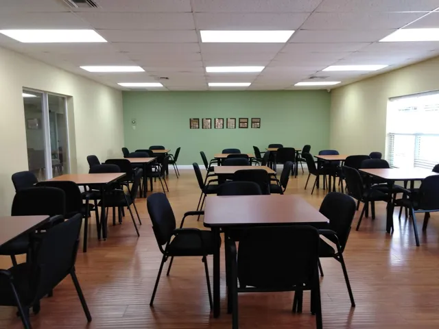 GAME-MEETING ROOM