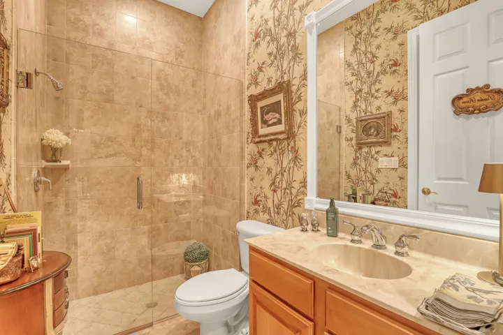Full bathroom #3