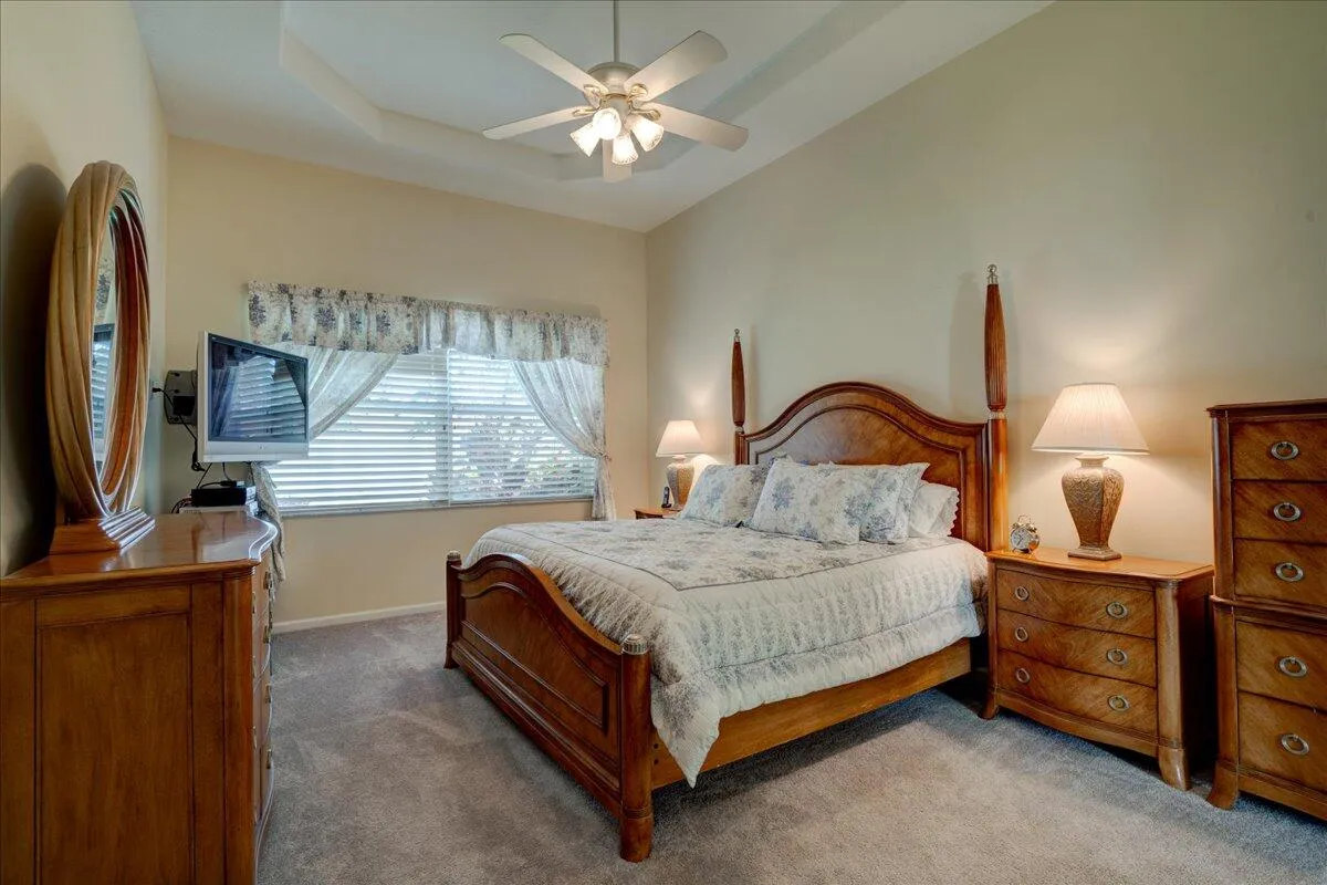 28-15232 Fiorenza Cir-35