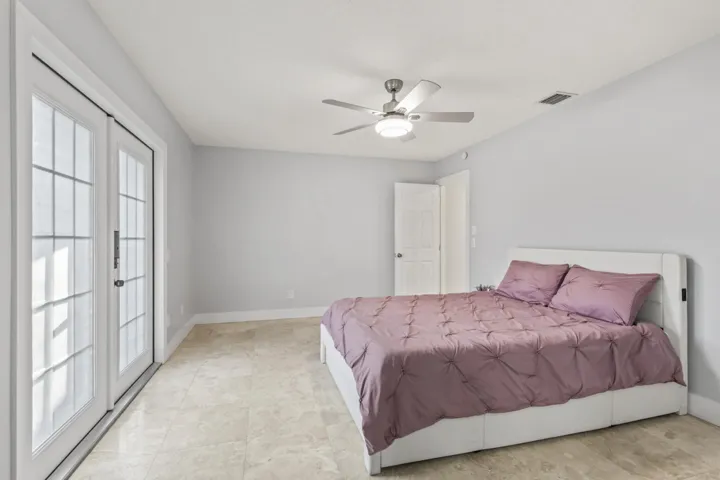 8361_Wilton_Dr_022