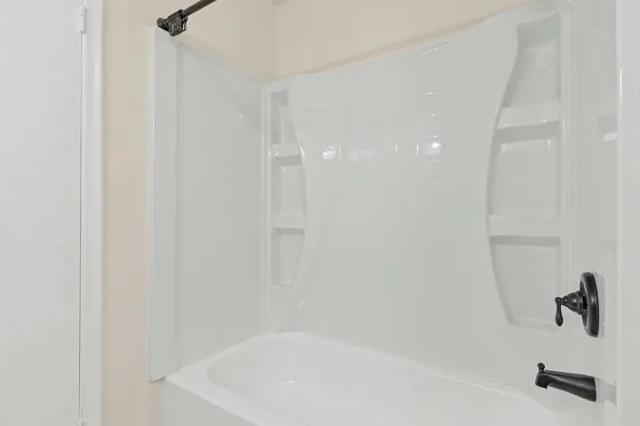 Master tub.shower