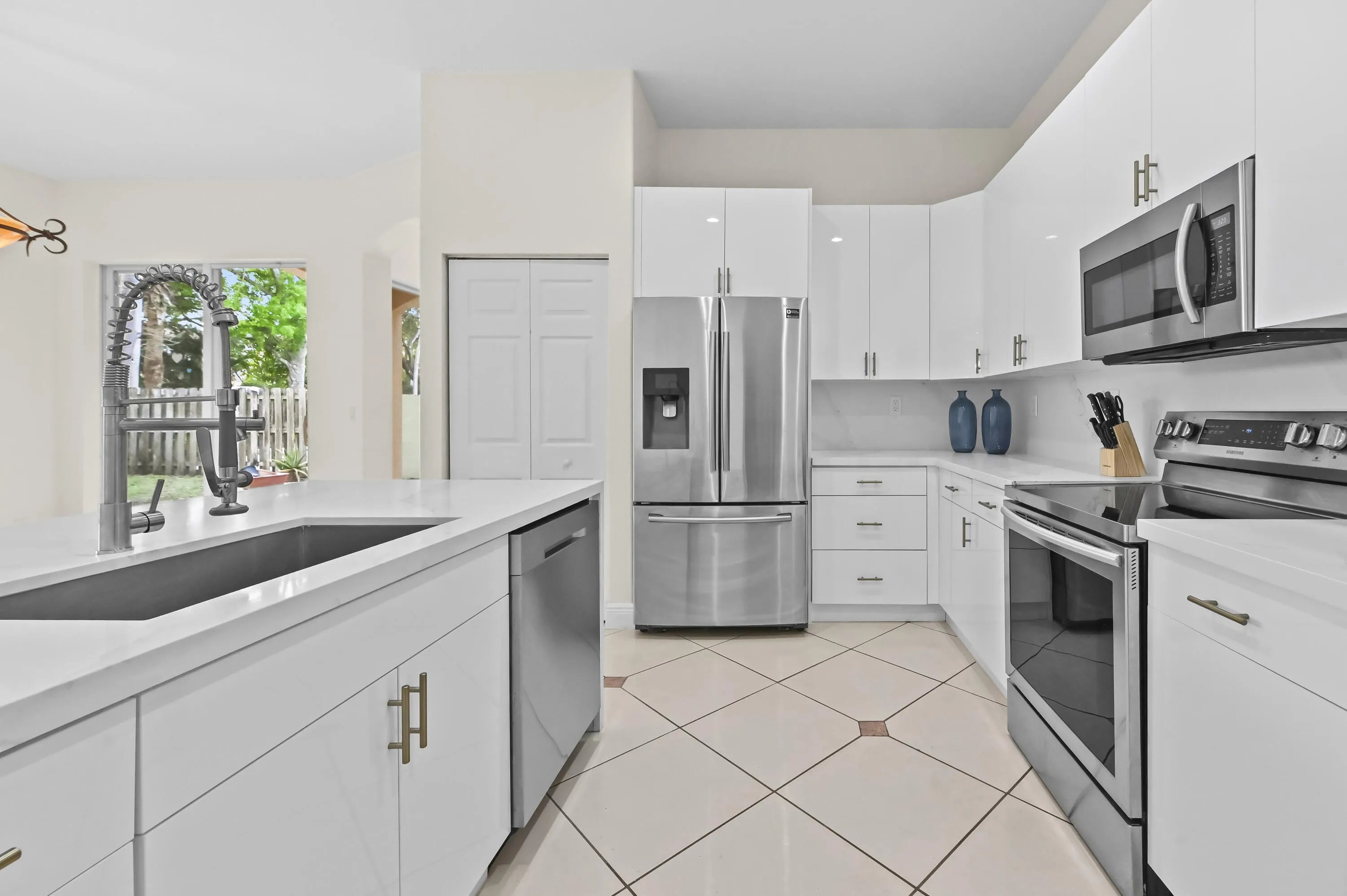 19 Kitchen 04