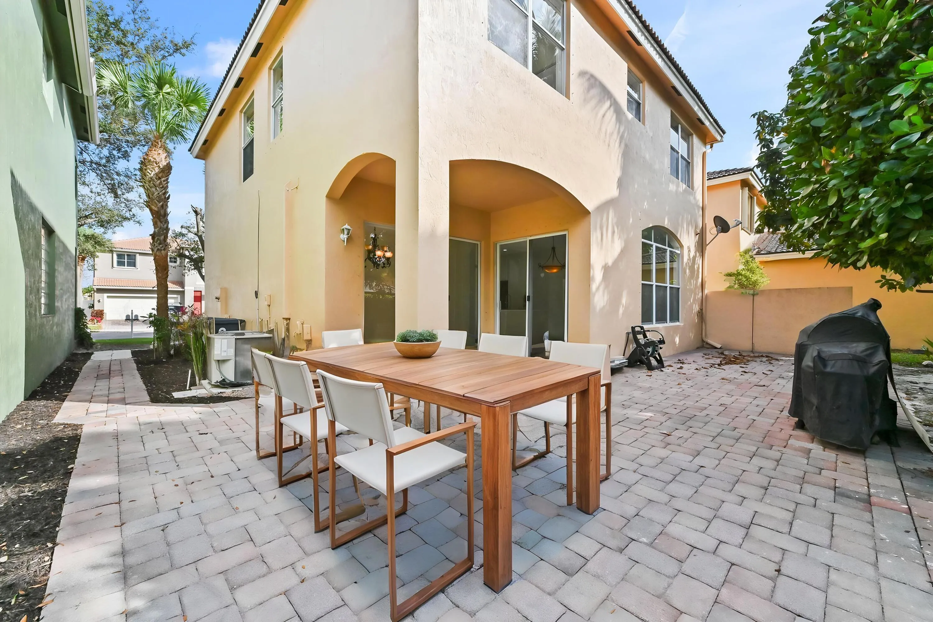 37-patio-01_VS