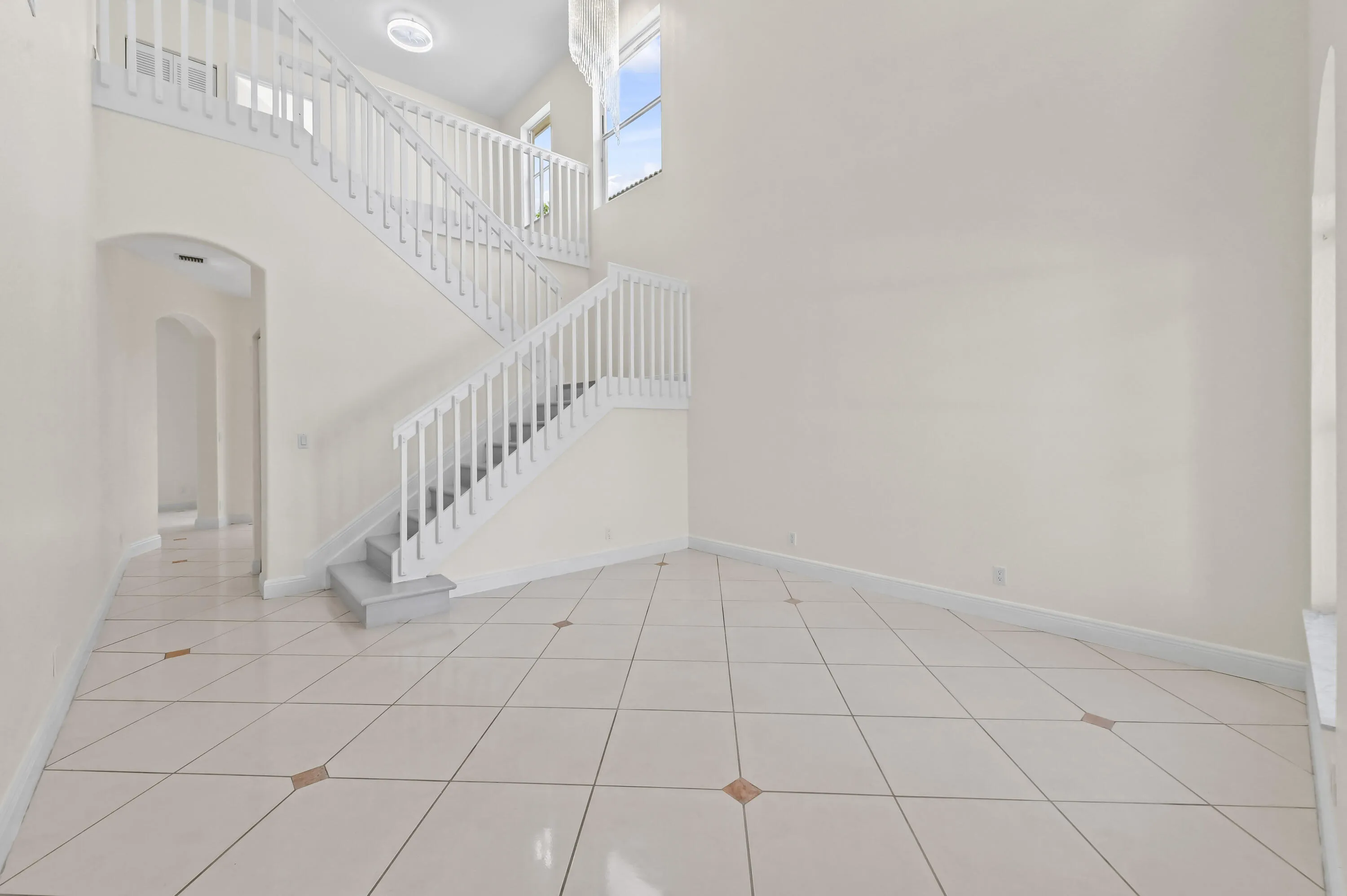 05 Living Room 01