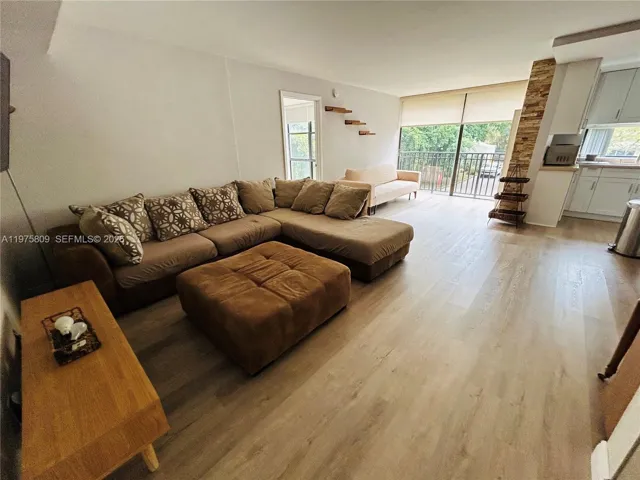 Photo 31