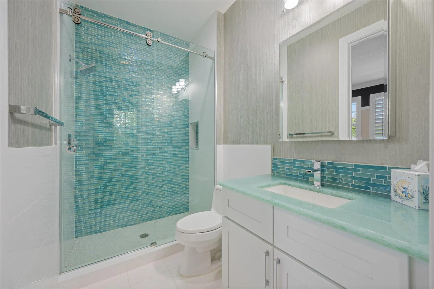 Jack and Jill bath located between bedroom 2 and 3