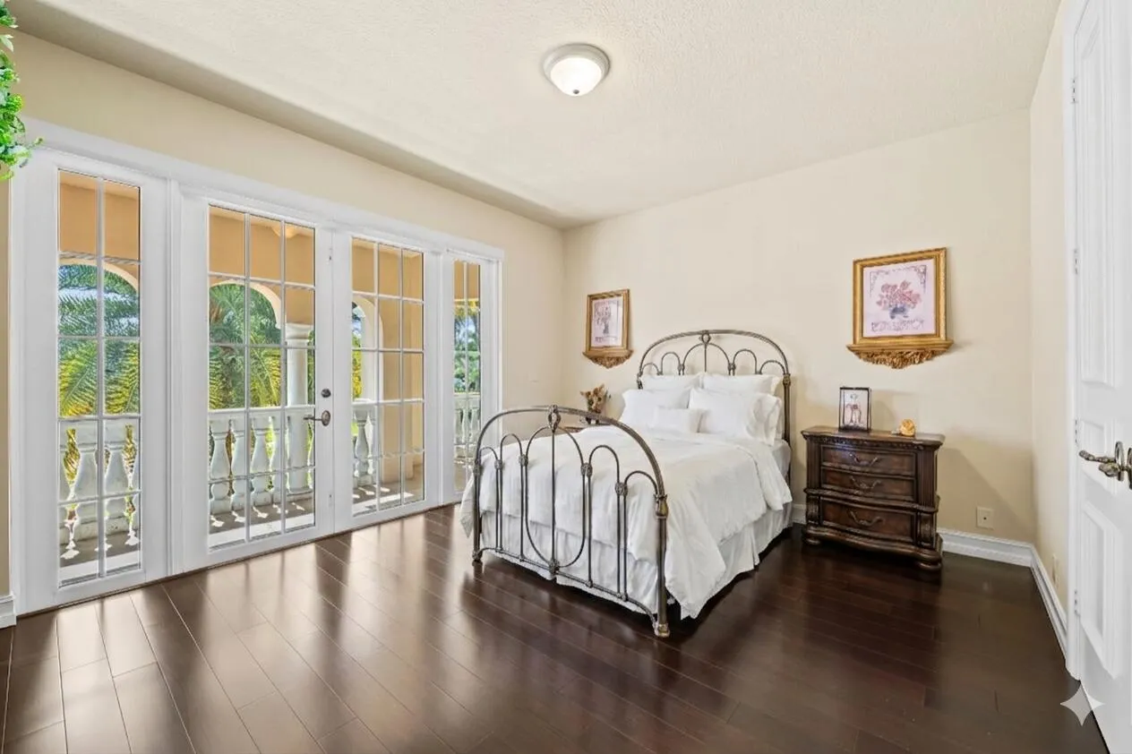 Property photo 38