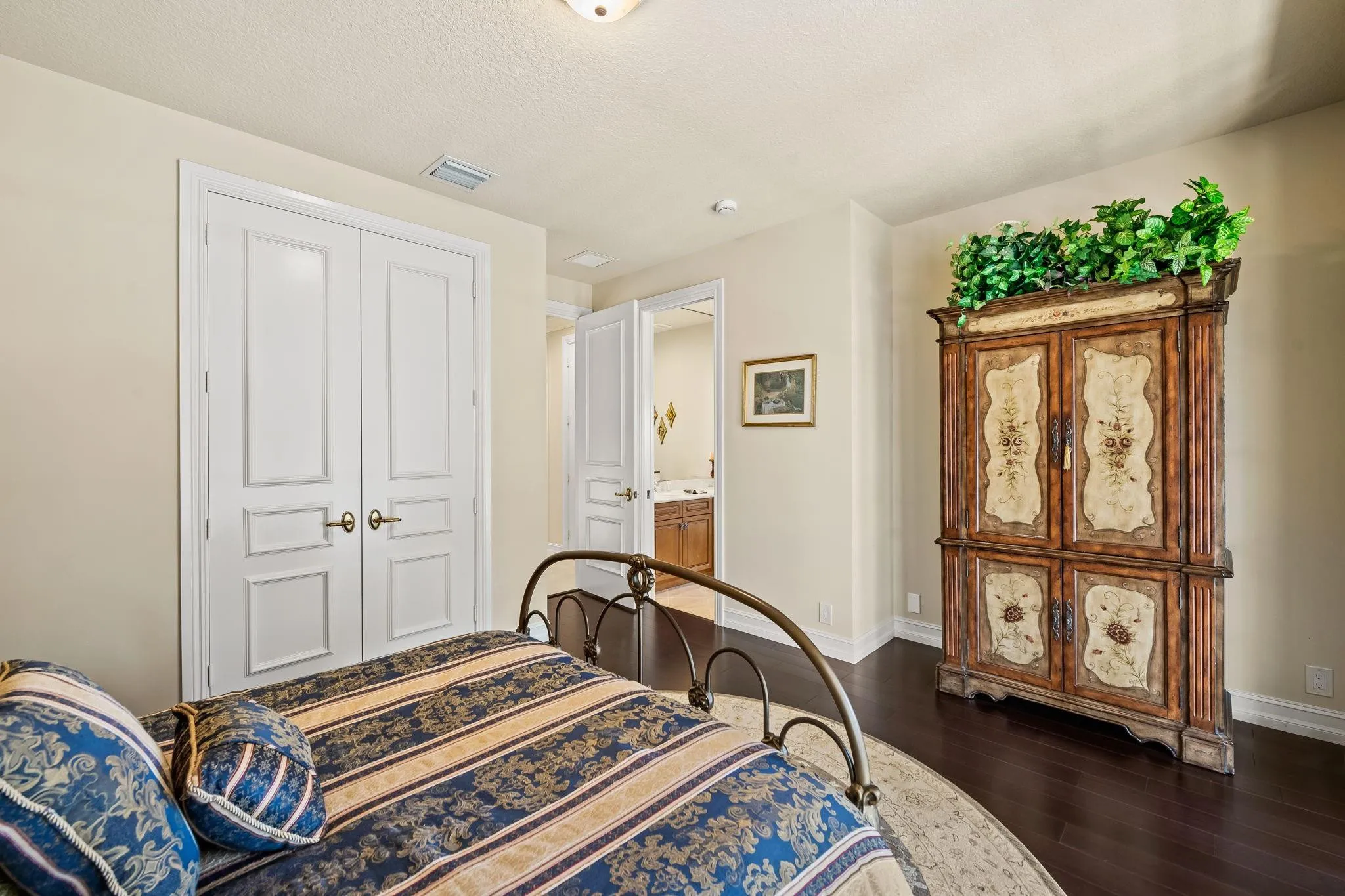 Property photo 40