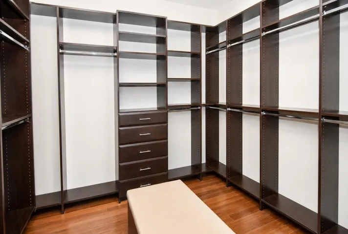 closet 3 master