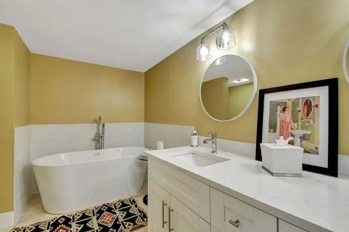 Primary ensuite b